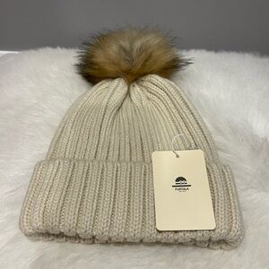 Furtalk Pom Pom Beanie